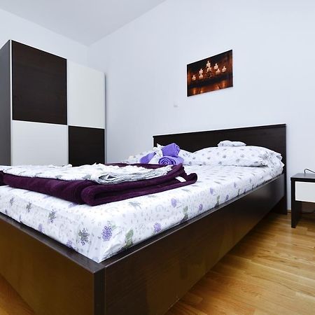 Lavanda Makarska Bilik gambar
