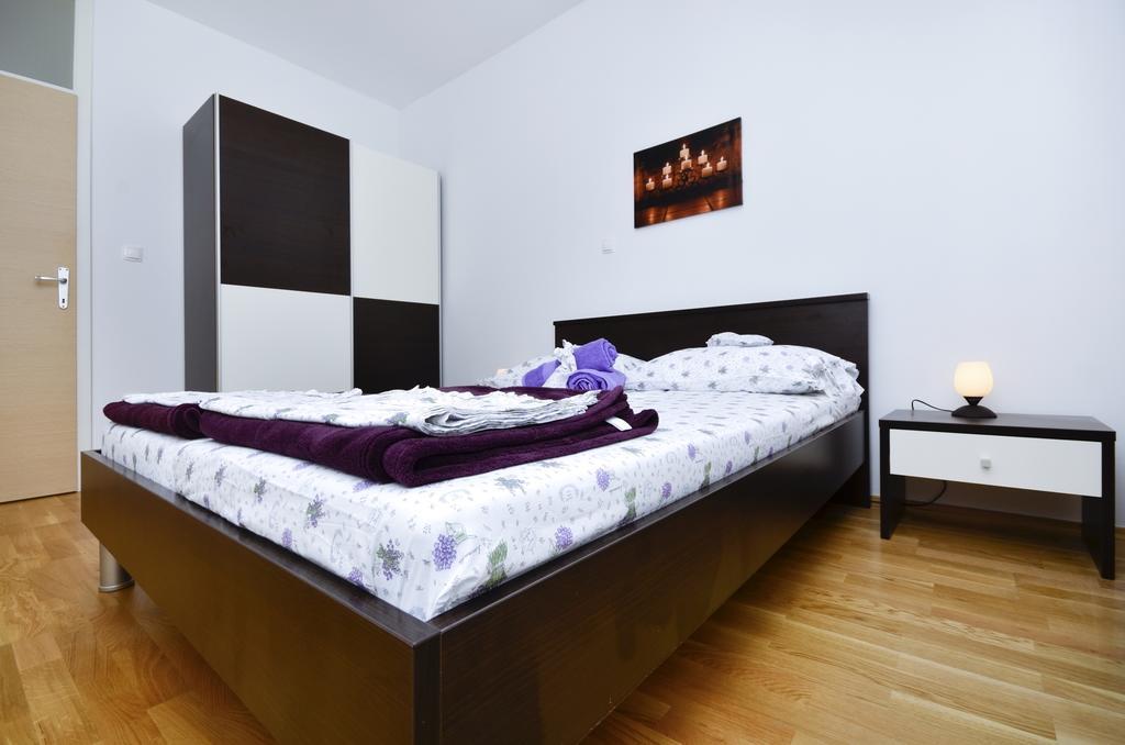 Lavanda Makarska Bilik gambar
